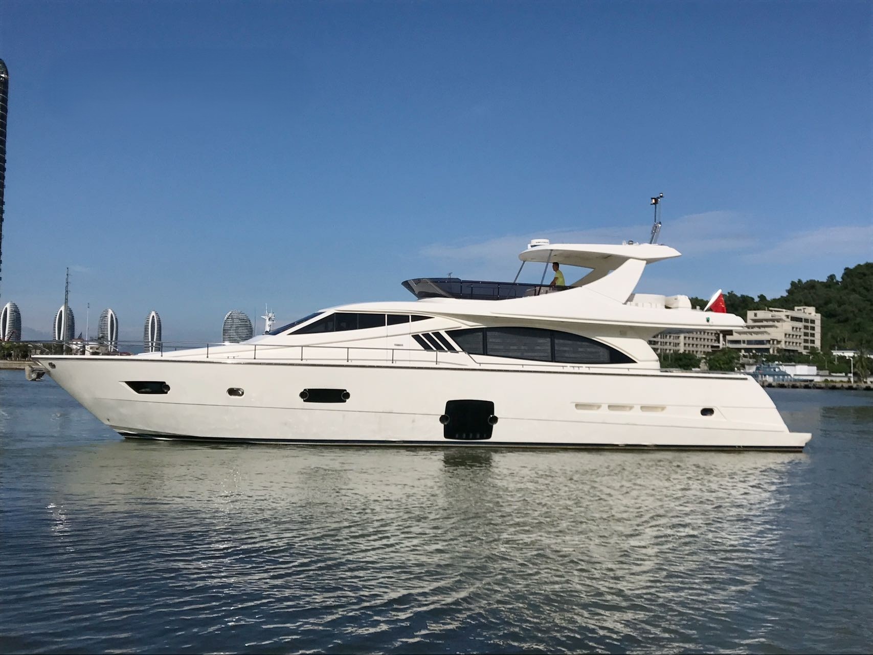 Ferretti 750 Flybridge for sale