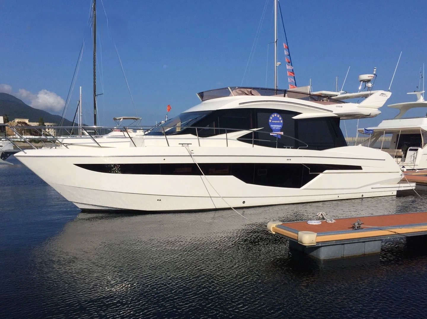 Galeon 500 Fly (Transformer) for sale