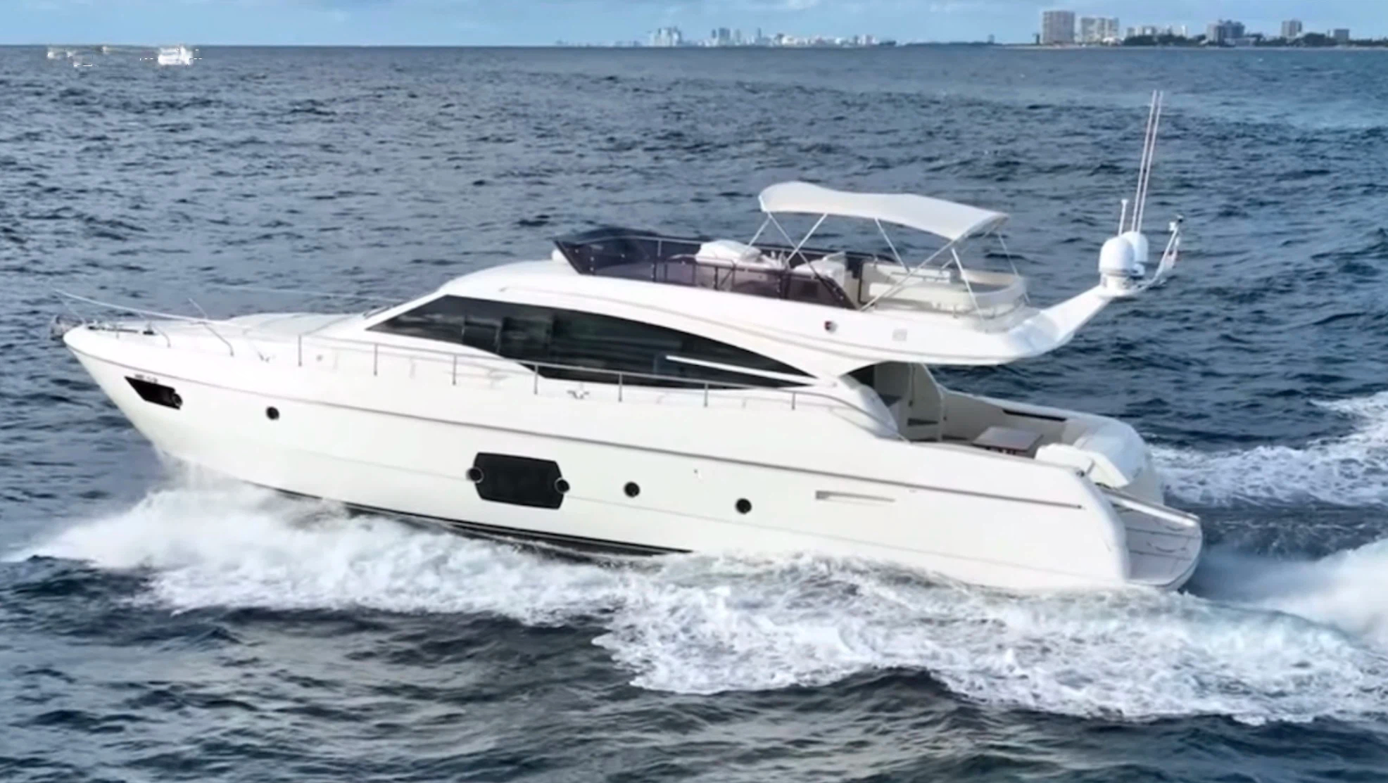 Ferretti 620 Flybridge for sale
