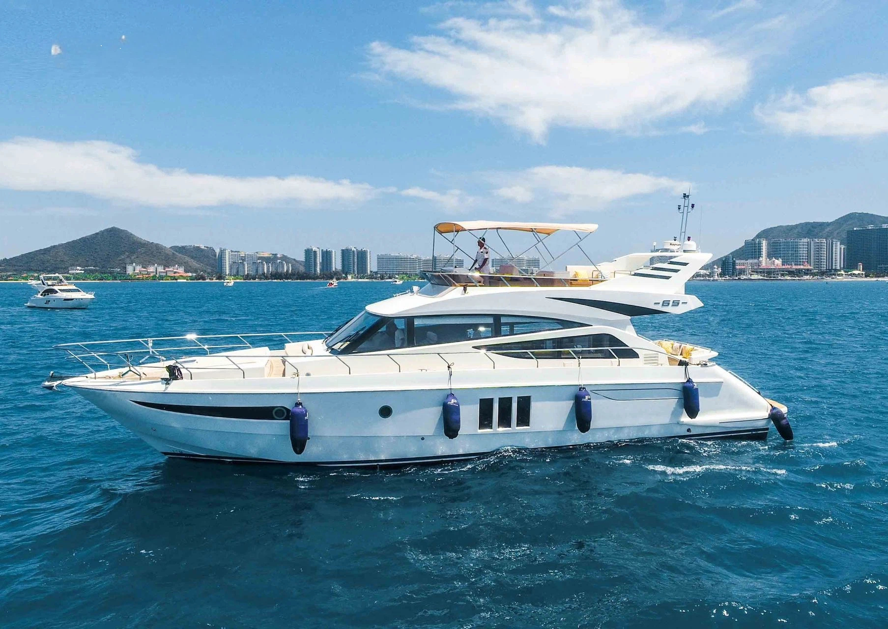 JP 65 Flybridge Yacht for sale