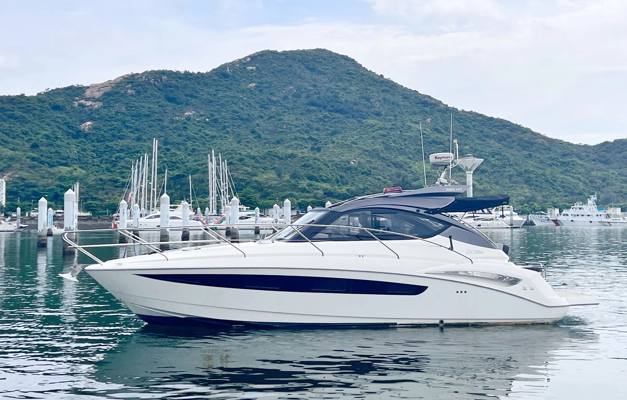 Galeon 33 Hardtop for sale