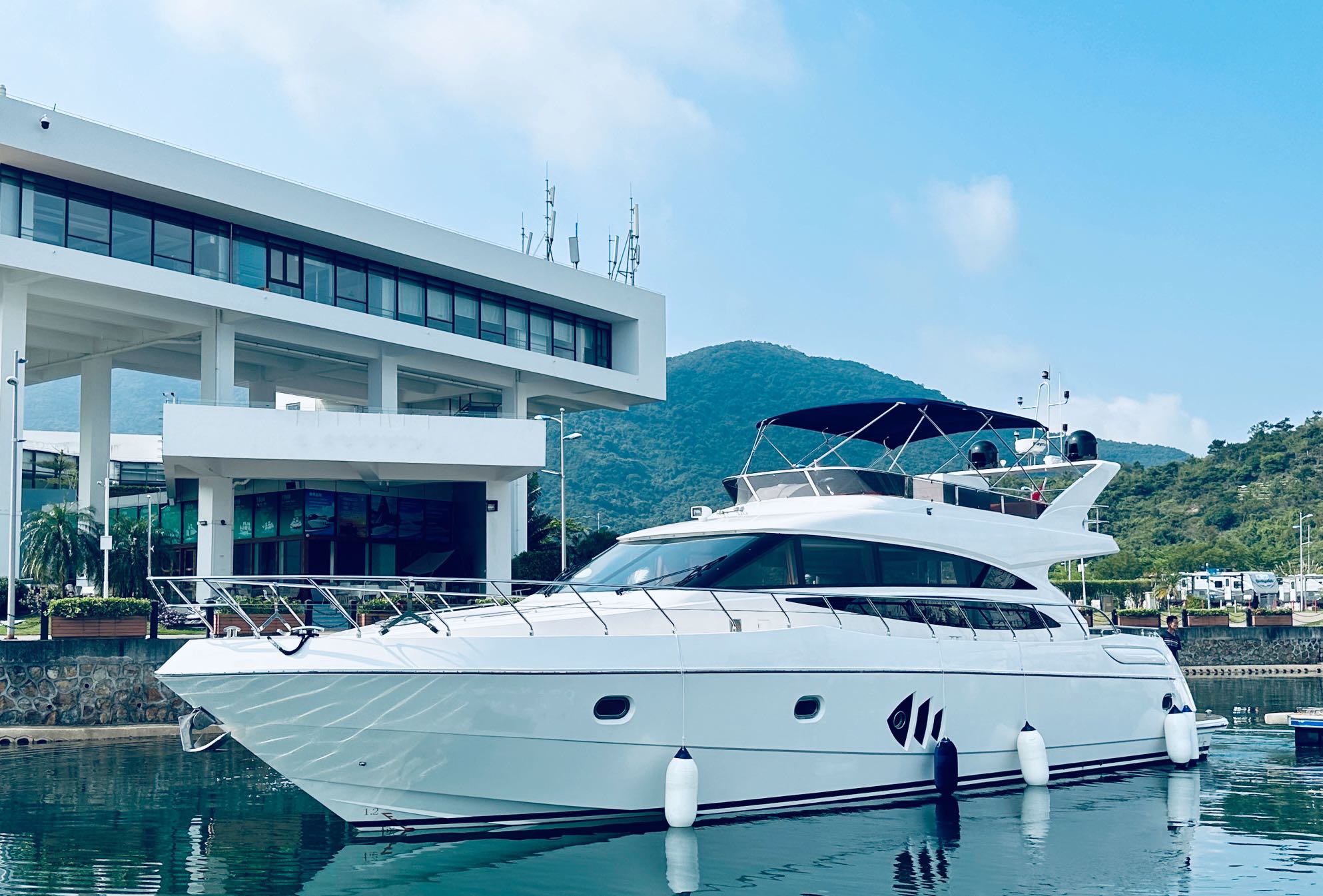 Dafeiyang 60 Flybridge for sale