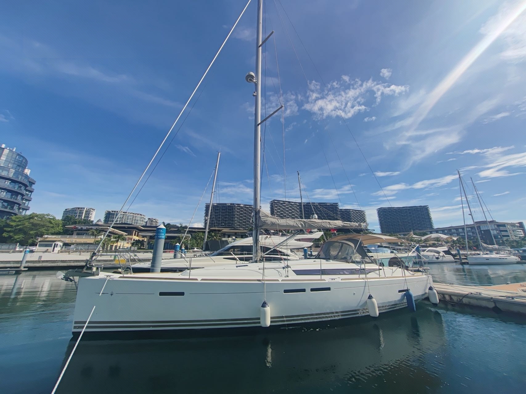 Sun Odyssey 439 for sale