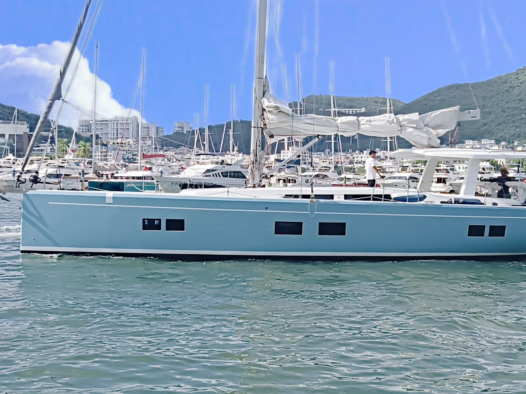 Hanse 548 Luxury Sailboat for sale